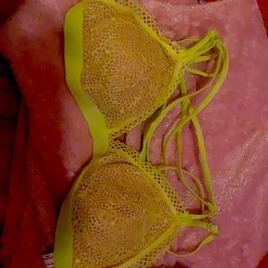 VS green lace with nude color lining bra with cute back design NWT